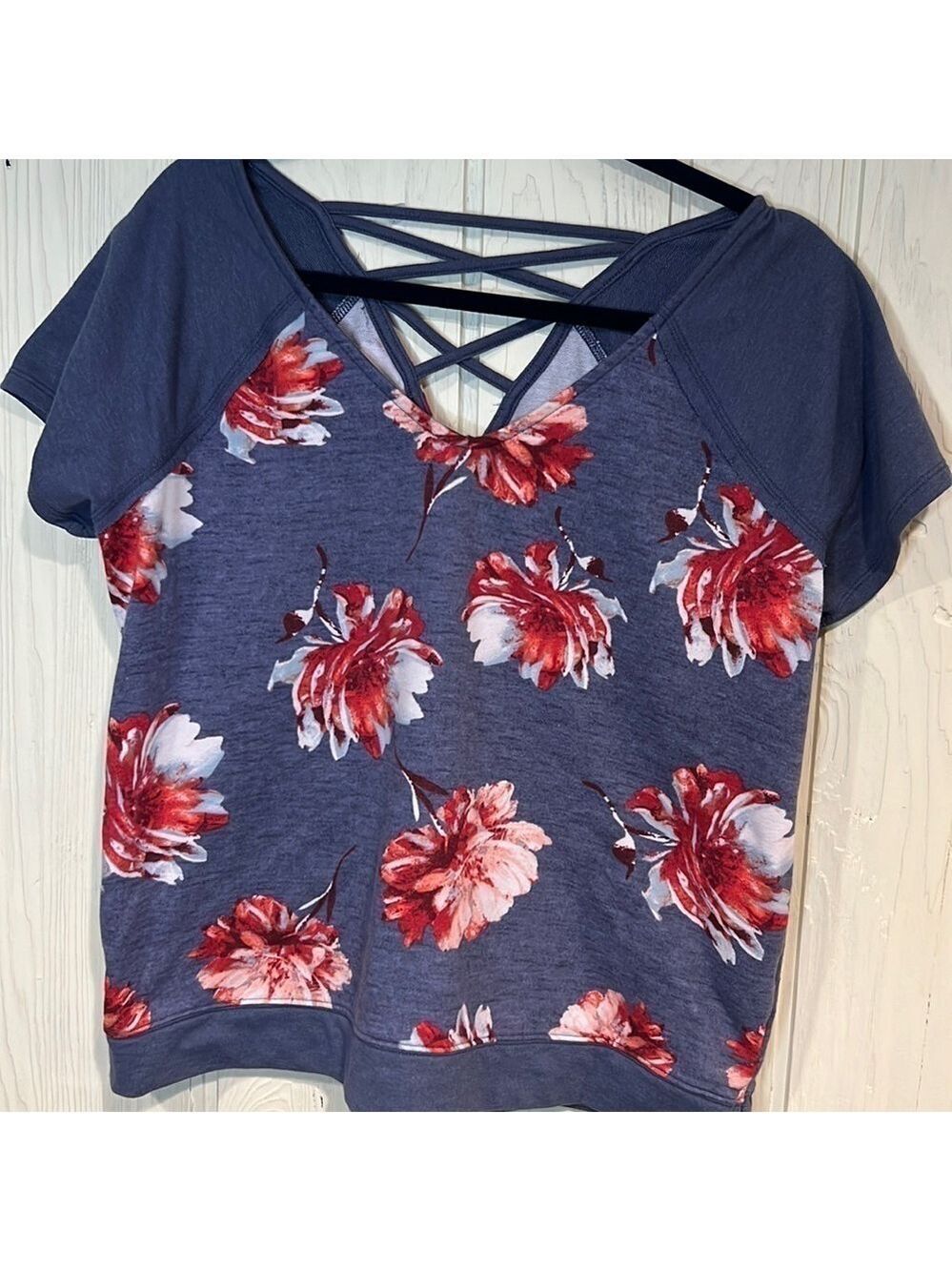 Maurices Floral Top Criss Cross Back Short Sleeve Large